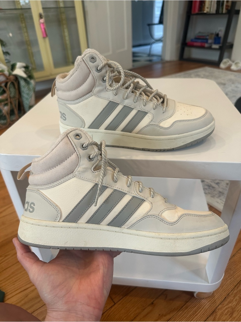 adidas Women’s Hoops 3.0 Mid Winterized Shoes 9.5